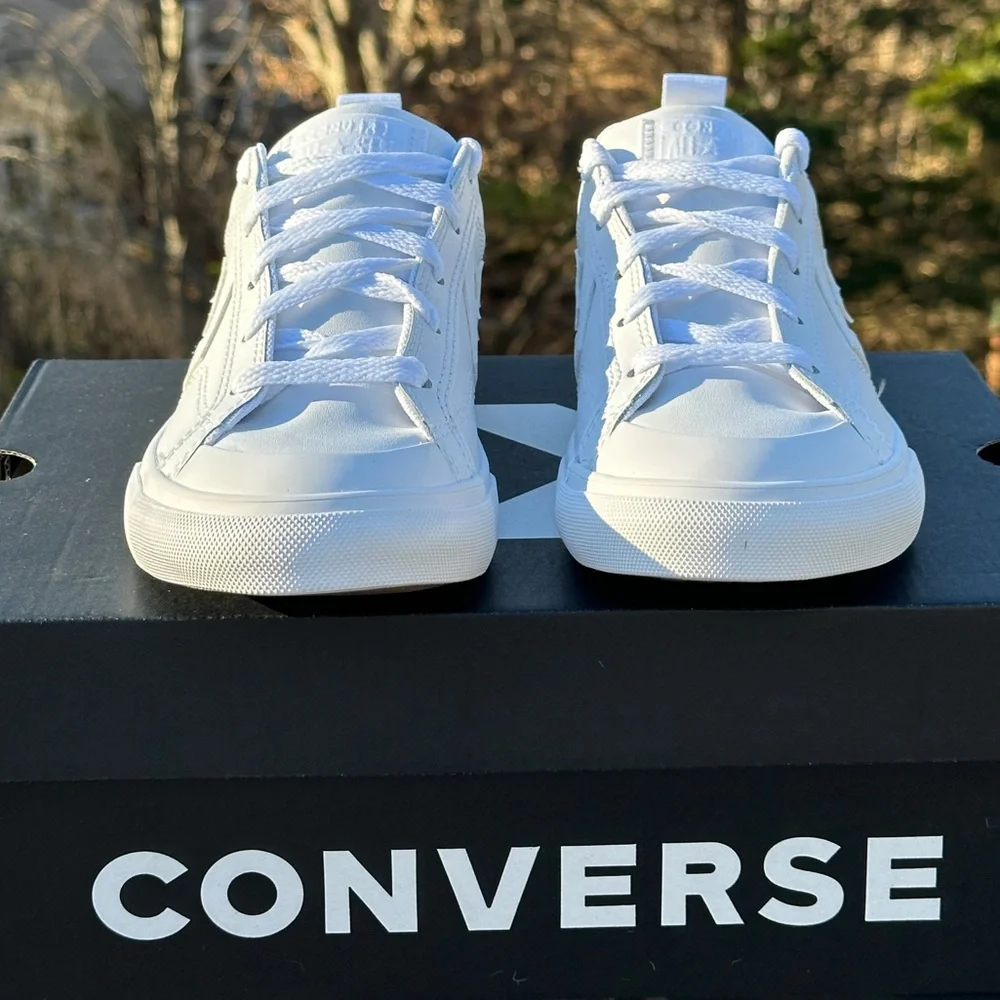 NEW Converse Youth All White Pro Blaze Low Top Casual Shoe - Youth Size 5Y